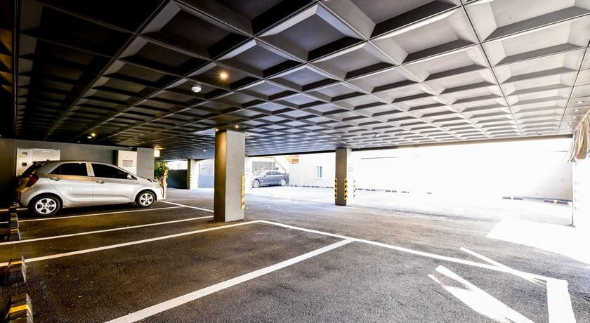 French Code Hotel Changwon Exterior foto